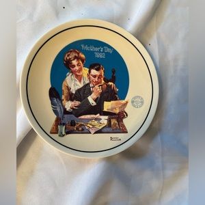 Norman Rockwell decorative Mothers Day plate 1992